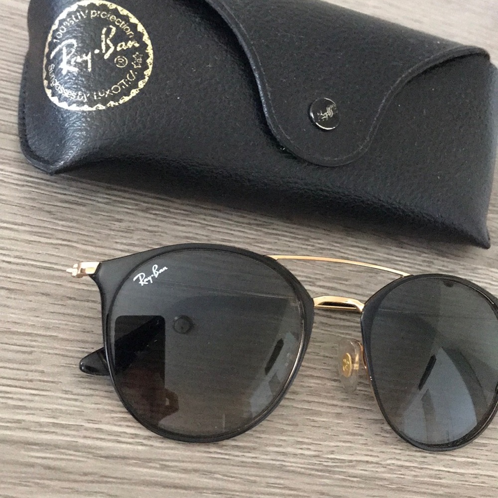 Ray-Ban Sunglasses - Picture 2 of 2